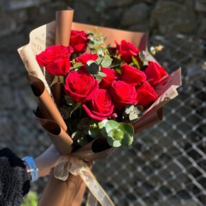 11 Adet Kırmızı Gül Buketi