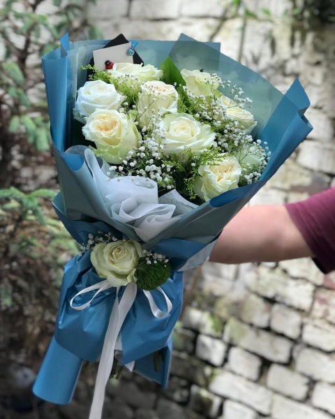 10 Adet Beyaz Gül Buketi